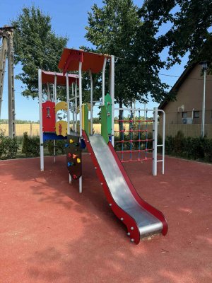 Tulipán játszóvár FJV-1008