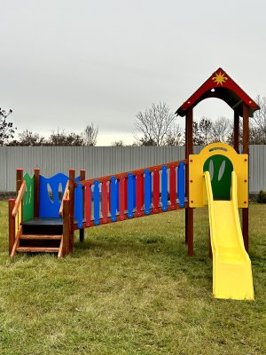 Róma játszóvár FJV-1021