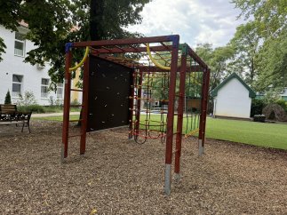 MA-1006-A. Mászóka.