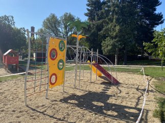 Pálma III. játszóvár FJV-2002