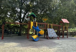 Liget játszóvár FJV-1006