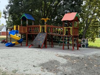 Liget játszóvár FJV-1006